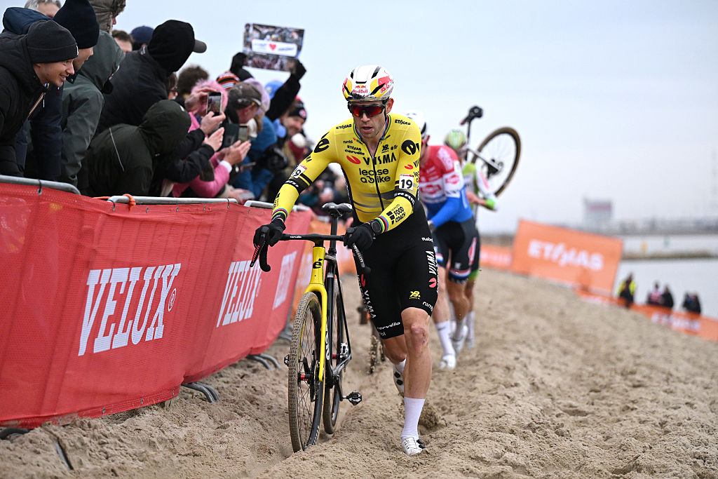 ANTWERPEN, BELGIUM - DECEMBER 20: Wout Van Aert of Belgium and Team Visma | Lease a Bike competes during the 19th UCI Cyclo-Cross World Cup Antwerpen 2025 - Men&amp;apos;s Elite on December 20, 2025 in Antwerpen, Belgium. (Photo by Luc Claessen/Getty Images)