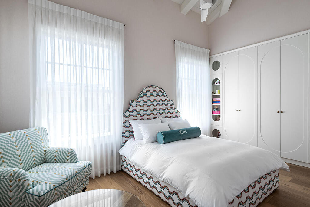 One of the children rooms (Photo: Shy Adam) בית בסגנון טוסקנה בשרון, אדריכלות ועיצוב פנים: שירלי דן