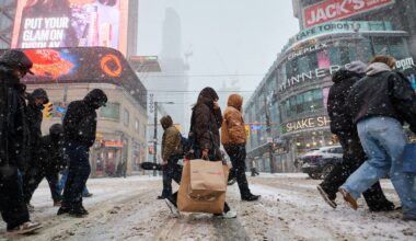 Consumers brave the cold for Boxing Day sales across Canada