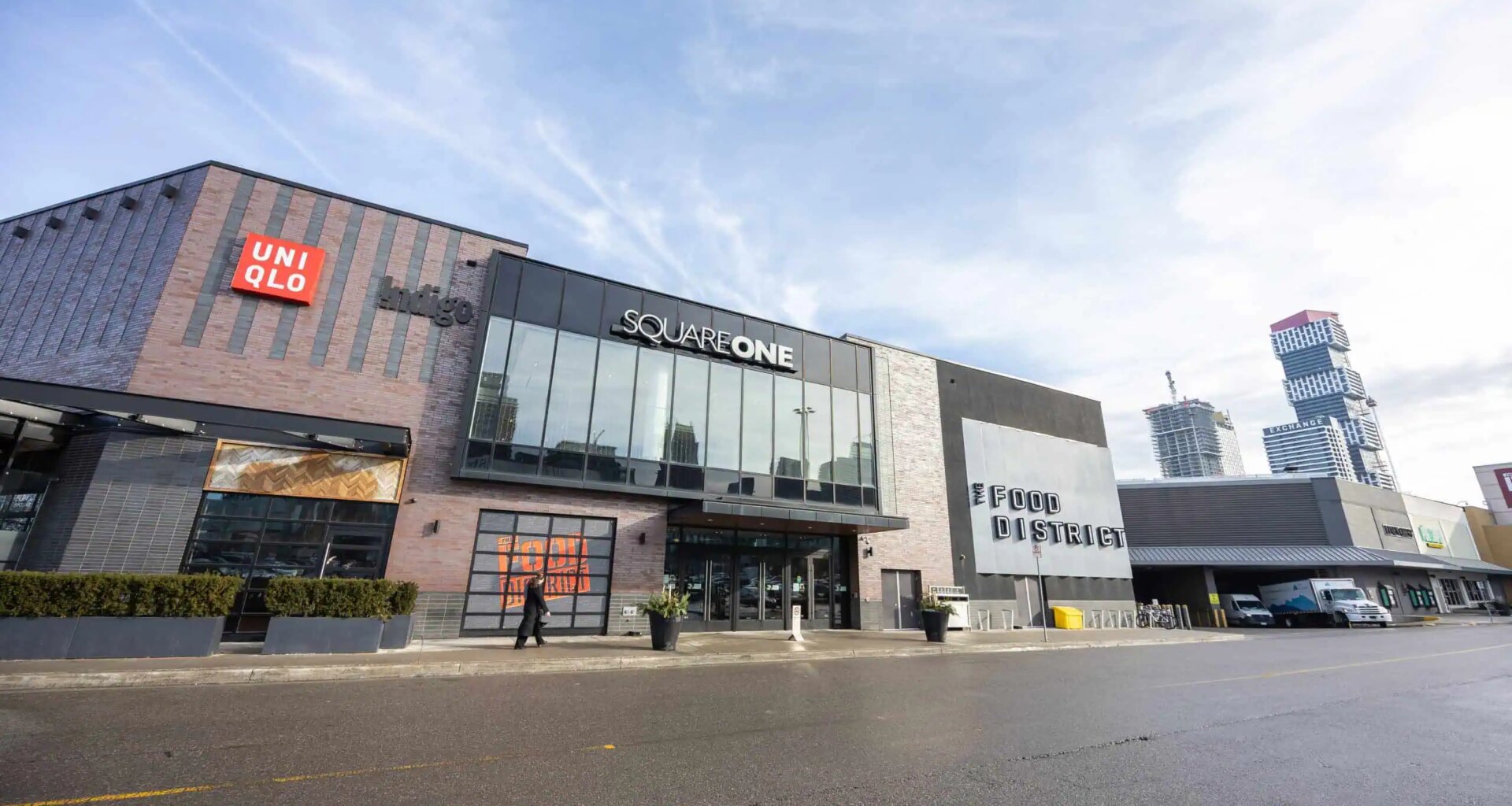 Massive Boxing Day deals coming to Square One in Mississauga