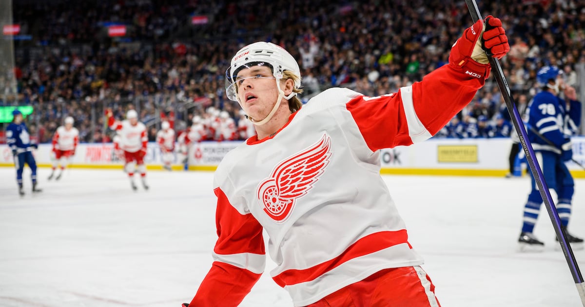 St. Louis Blues claim F Berggren, Boston Bruins nab D Kolyachonok off waivers