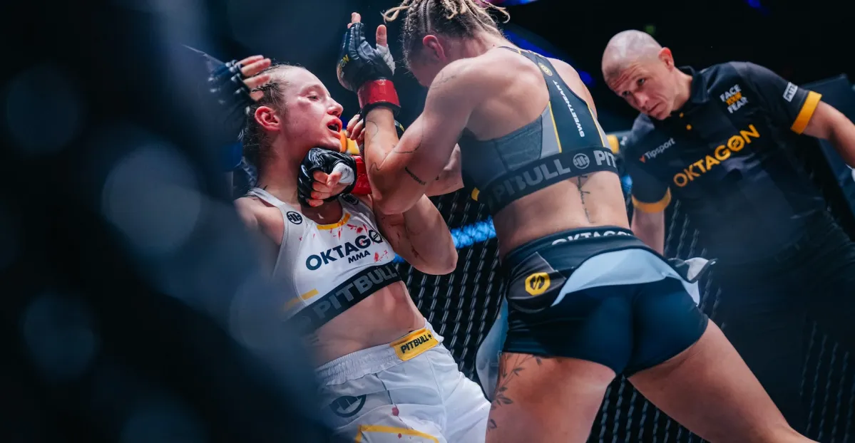 Veronika Smolkova crushes opponent with elbows at OKTAGON 81