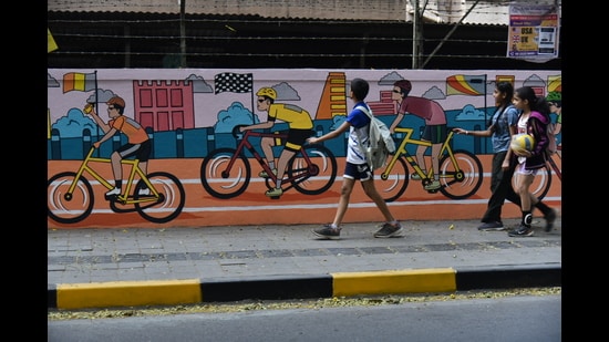 The scale of preparations has pushed civic and state agencies into fast-track mode, triggering an unprecedented level of coordination on road works, usually seen only during major religious events or elections. (MAHENDRA KOLHE/ HT)