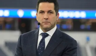 Adam Schefter pinpoints NFL head coaching job that will be "highly attractive" image