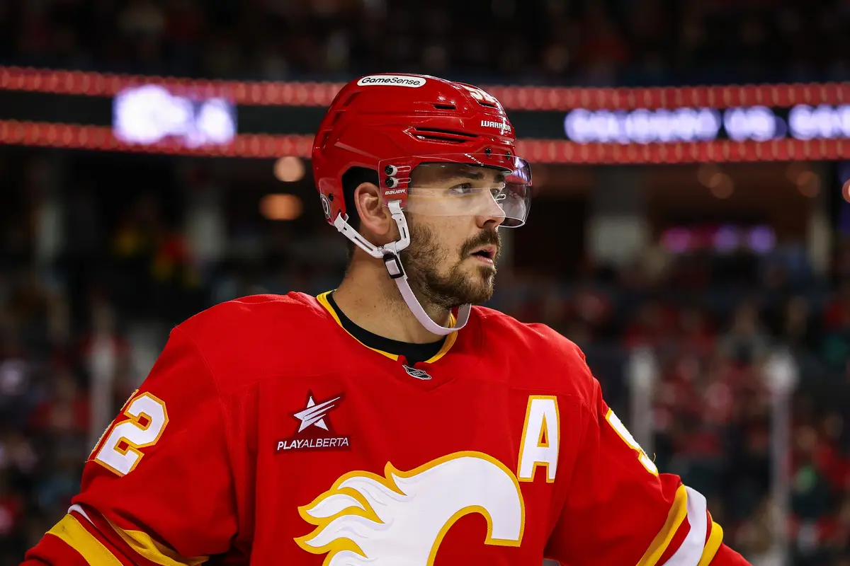 Flames’ MacKenzie Weegar ejected from Tuesday night’s game for unsportsmanlike conduct