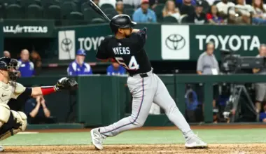 Reds trade for 18-SB, 6-HR outfielder from Marlins for outfield prospect image