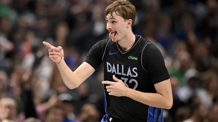 Mavericks' Cooper Flagg makes absurd 1st-half history never done in NBA before image