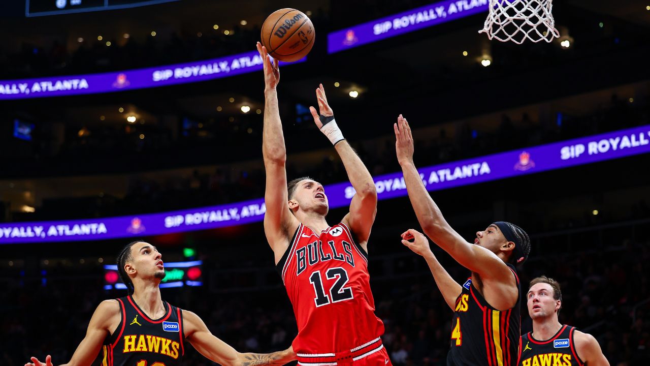 Bulls centre Zach Collins out with big toe sprain