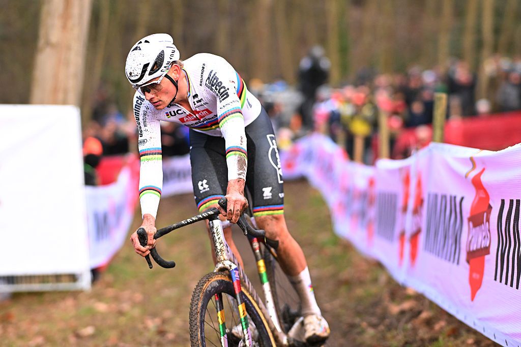 NAMUR, BELGIUM - DECEMBER 14: Mathieu Van Der Poel of Netherlands and Team Alpecin-Deceuninck competes during the 16th UCI Cyclo-Cross World Cup Namur 2025 - Men's Elite on December 14, 2025 in Namur, Belgium. (Photo by Billy Ceusters/Getty Images)