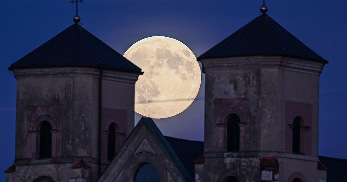 All the eclipses, supermoons, meteor showers and planets to spot in 2026 - CTV News