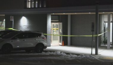 Suspect at-large after male stabbed during Mississauga robbery
