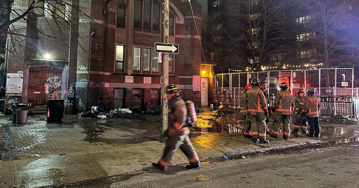 Toronto encampment fire injures 1 person
