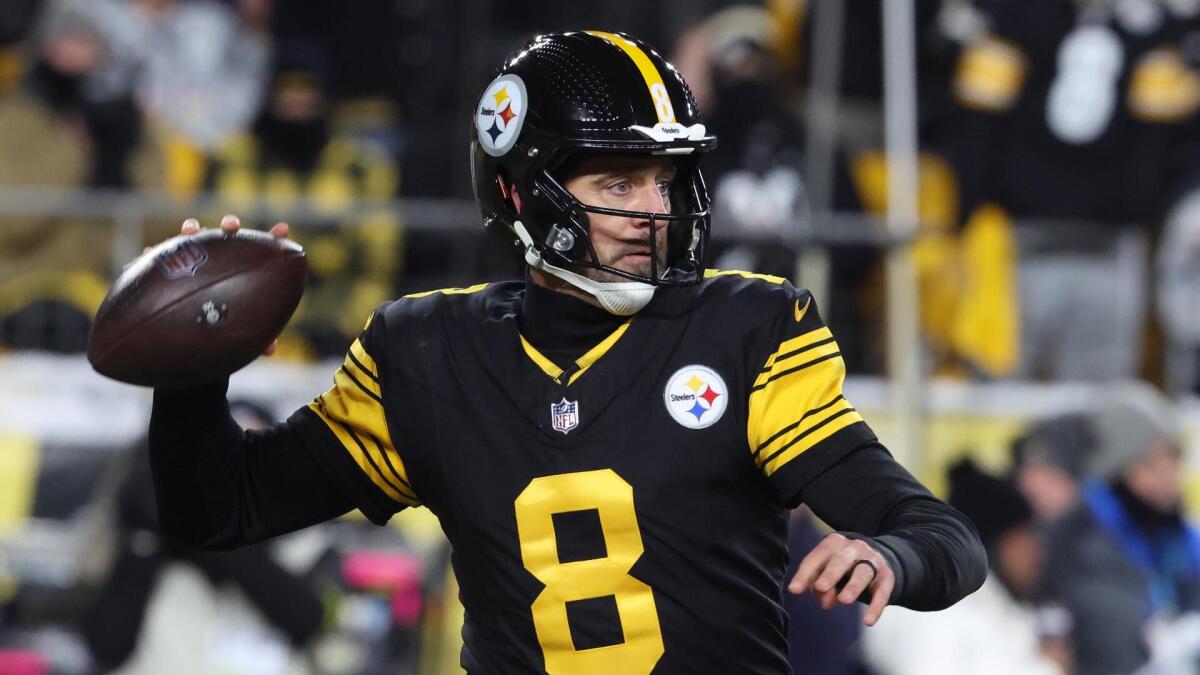 NFL picks, predictions, best bets: This Week 17 parlay returns over 25-1