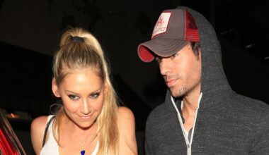 Anna Kournikova Shares First Photo of All Four Kids with Enrique Iglesias | Anna Kournikova, Celebrity Babies, Enrique Iglesias | Celebrity News and Gossip | Entertainment, Photos and Videos