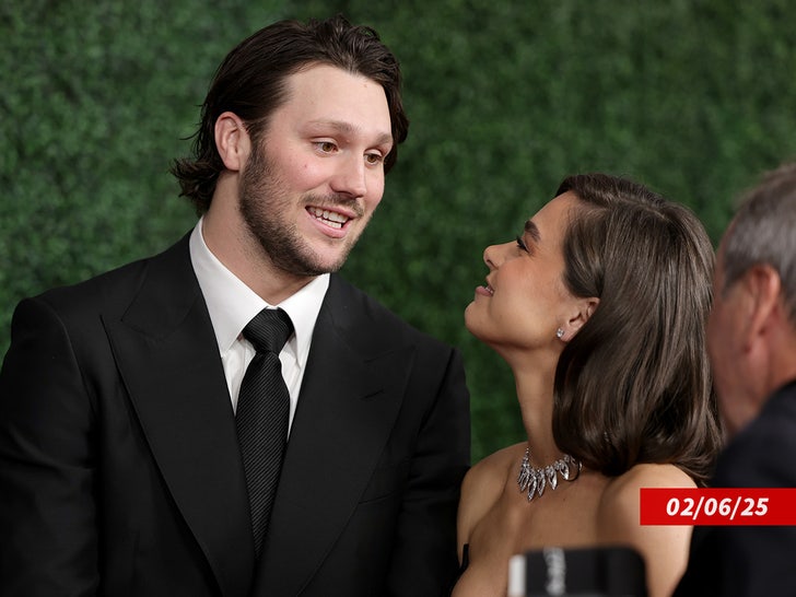 josh allen hailee steinfeld sub getty swipe