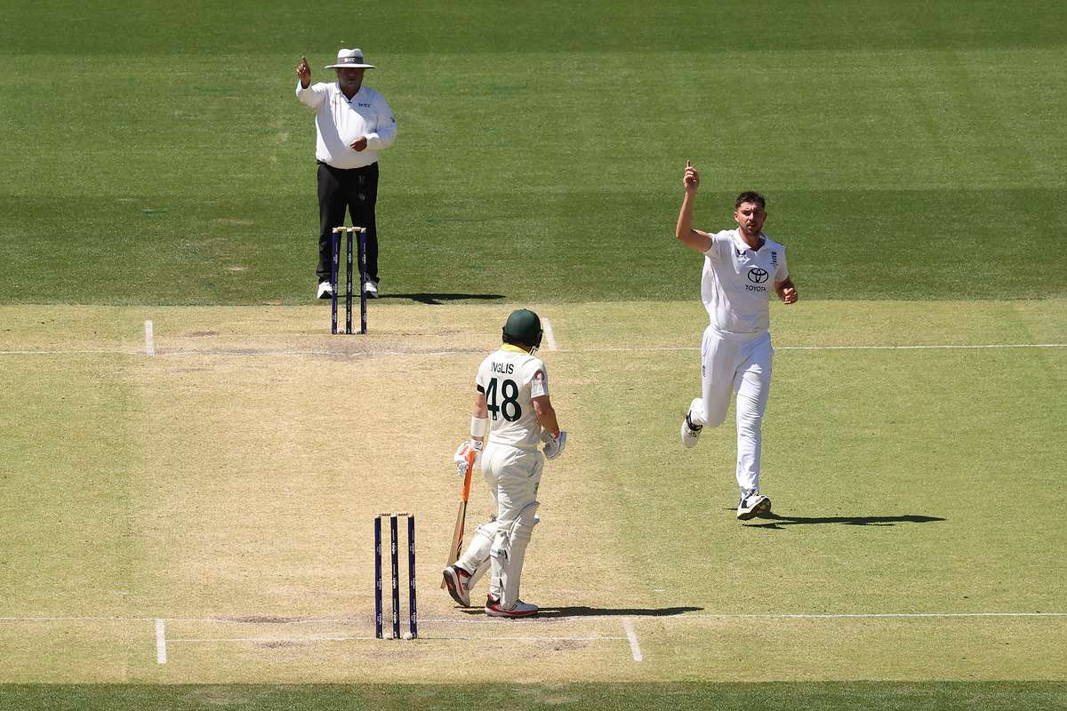 Inglis, Murphy out as Australia cut Boxing Day squad to 12