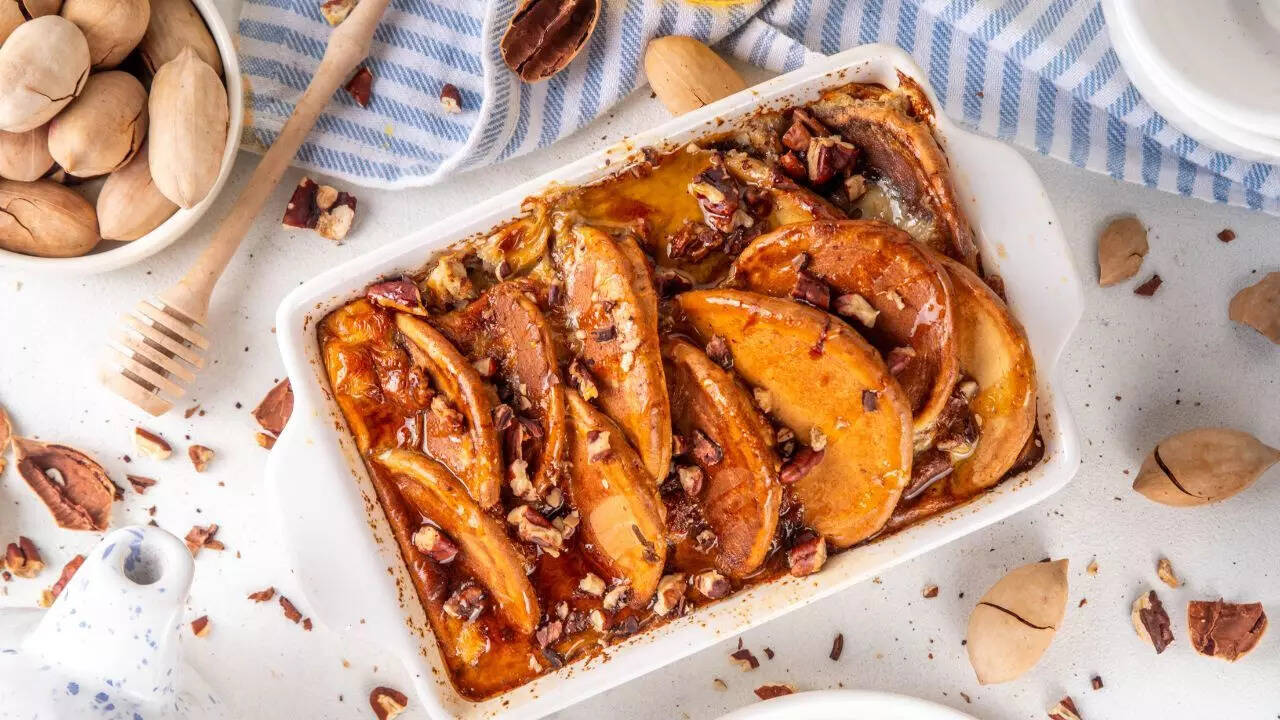 Baked green apples with nuts