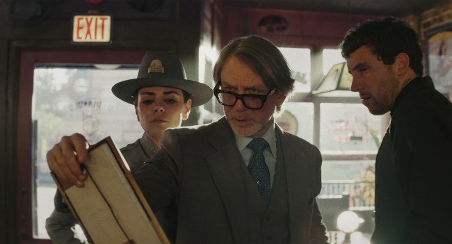 Wake Up Dead Man: A Knives Out Mystery. (L-R) Mila Kunis, Daniel Craig and Josh O’Connor in Wake Up Dead Man: A Knives Out Mystery.  Cr. Courtesy of Netflix © 2025