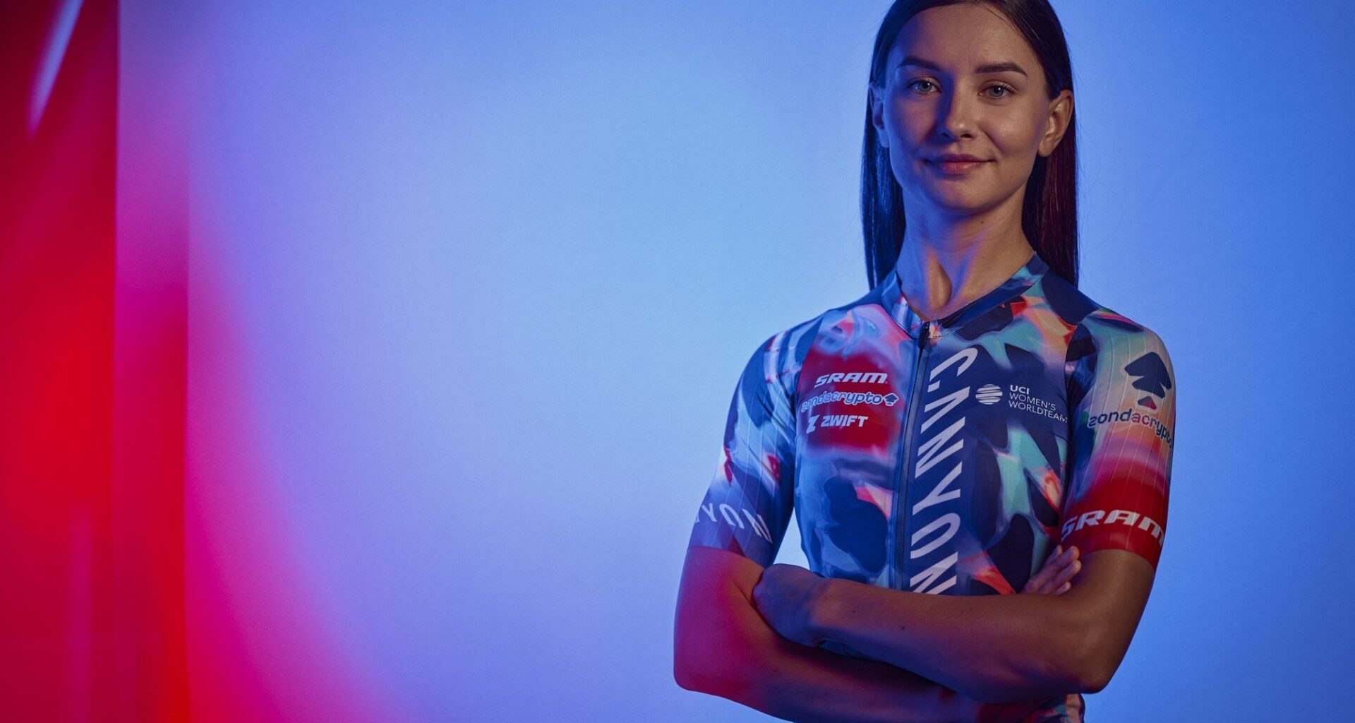 Canyon-SRAM zondacrypto stay bold and bright with new 'Luminous' jersey for 2026