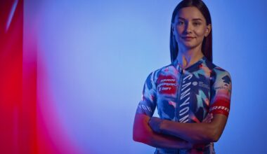 Canyon-SRAM zondacrypto stay bold and bright with new 'Luminous' jersey for 2026