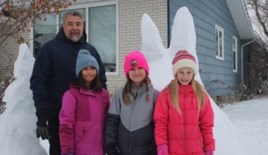 Prince Albert family continues snowy tradition