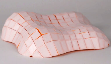 flat objects turn into 3D modular emergency habitats using a string