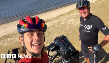 Norfolk round-the-world cyclists praise kindness of strangers