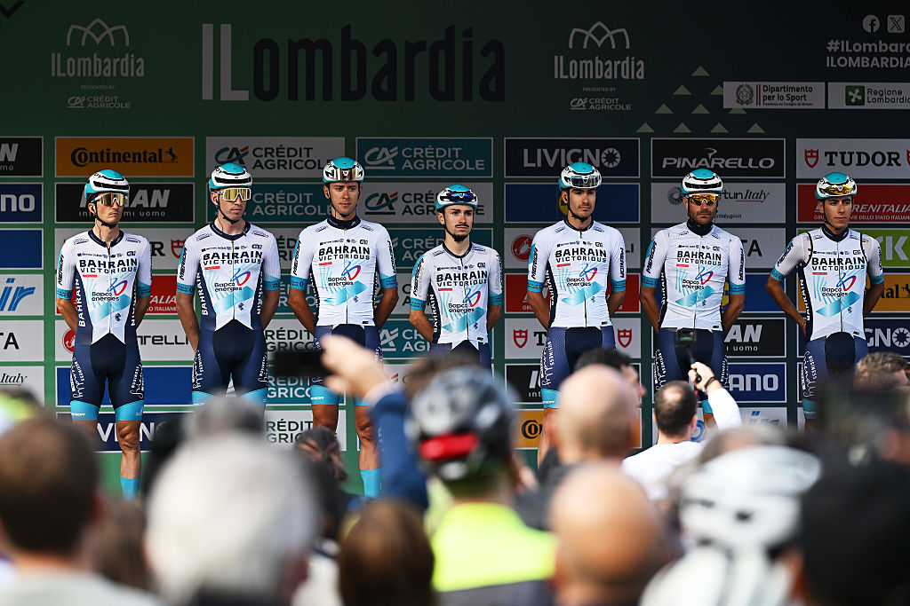 COMO, ITALY - OCTOBER 11: Lenny Martinez of France, Pello Bilbao of Spain, Damiano Caruso of Italy, Afonso Eulalio of Portugal, Antonio Tiberi of Italy, Rainer Kepplinger of Austria, Edoardo Zambanini of Italy and Team Bahrain - Victorious prior to the 119th Il Lombardia 2025 a 241km one day race from Como to Bergamo on October 11, 2025 in Como, Italy. (Photo by Dario Belingheri/Getty Images)
