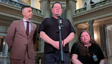 ‘It’s given us hope’: Regina woman offered medical treatment with the help of U.S. political commentator