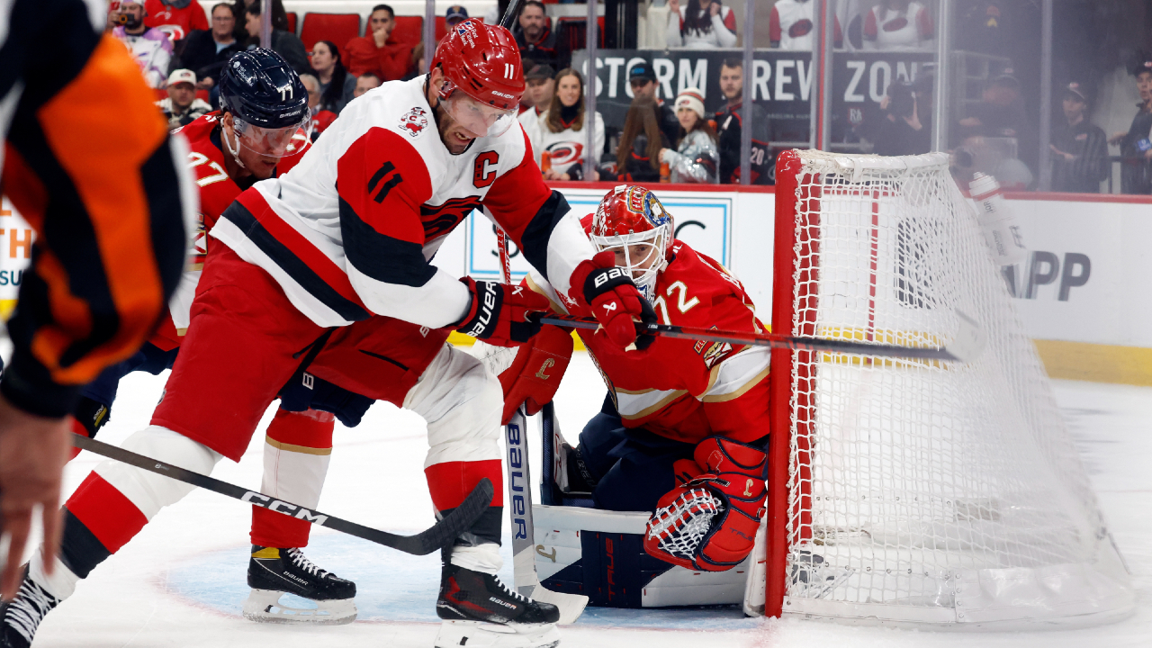 NHL Roundup: Panthers rally with five-goal third period to beat Hurricanes