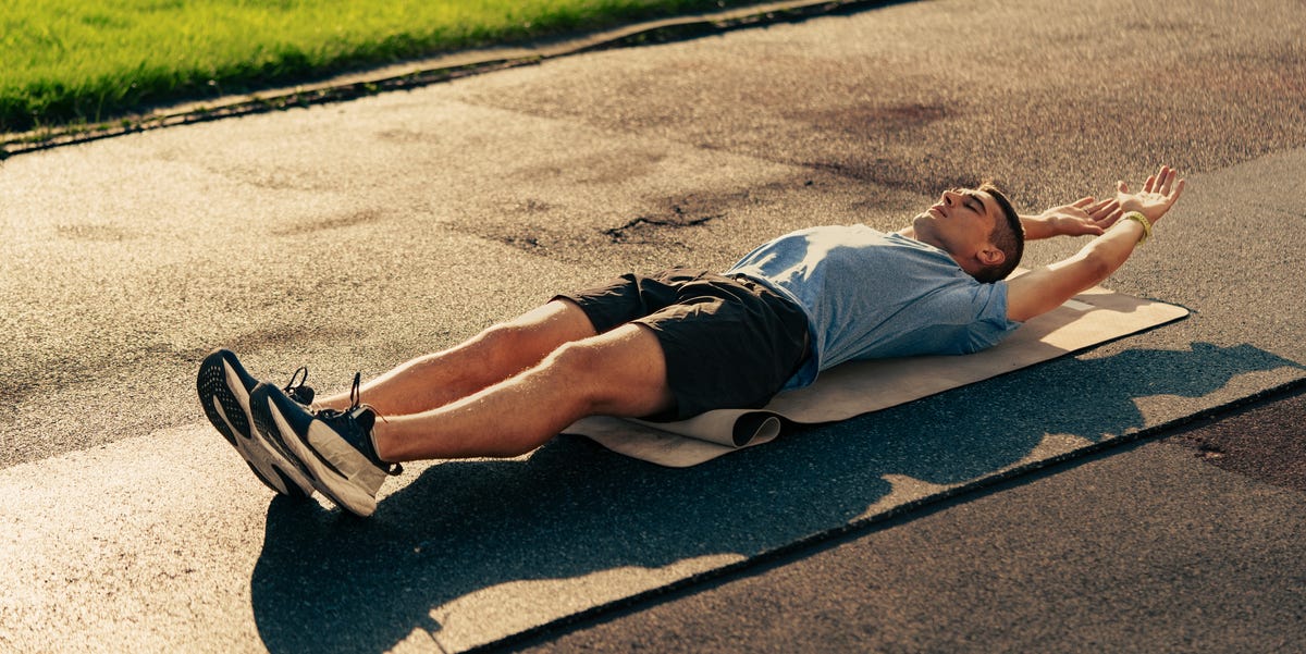 The Alekna is the ‘Deceptively Simple’ Core Exercise