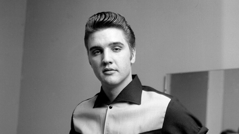 Elvis Presley singing on TV in 1968