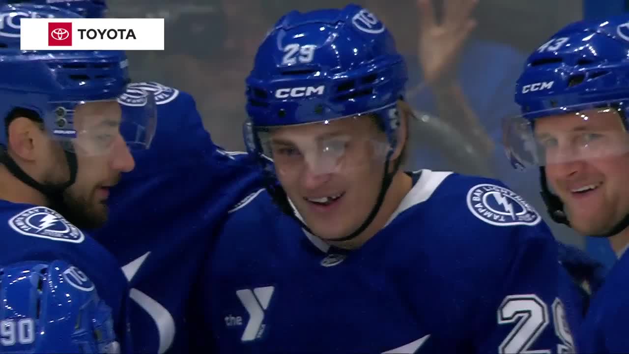 Holmberg breaks the ice | NHL.com