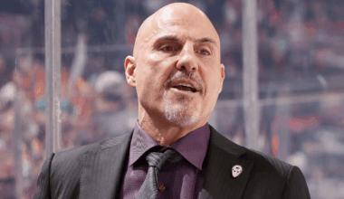 Tocchet all business ahead of return to Vancouver as Flyers coach