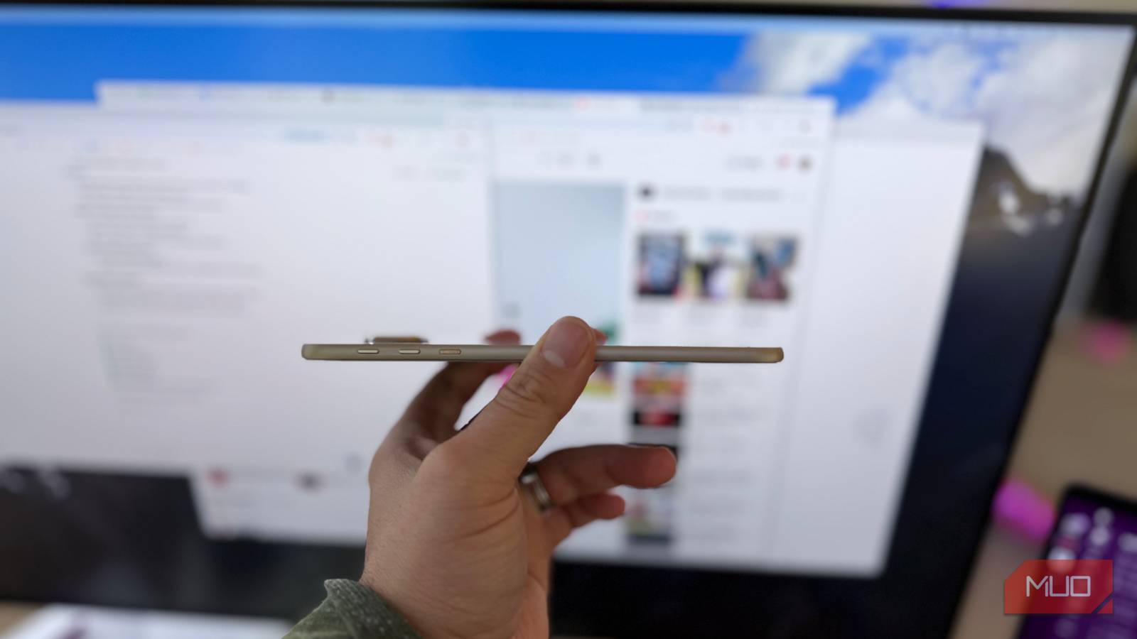 This 2016 Android phone was thinner than today’s flagships and had a wild trick