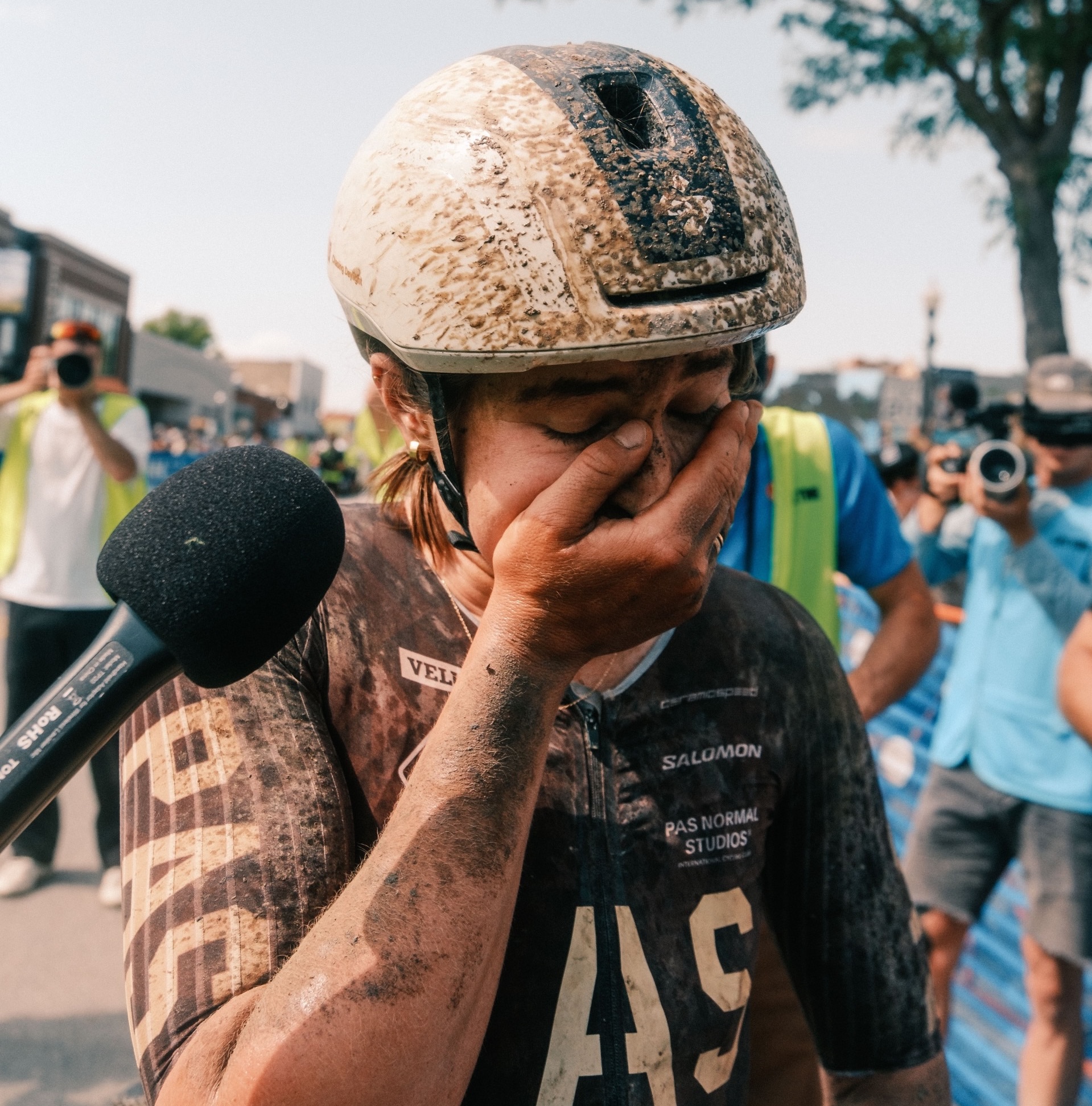 Karolina Migoń reacts to winning 2025 Unbound Gravel 200 in Kansas