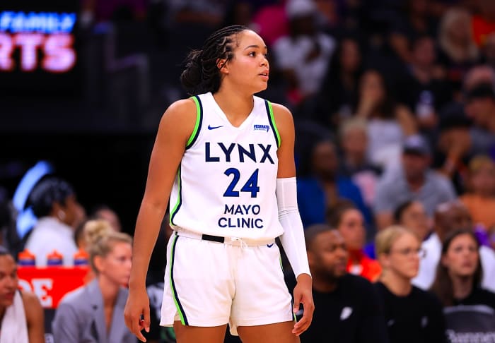 How does Napheesa Collier recover from her late injury?