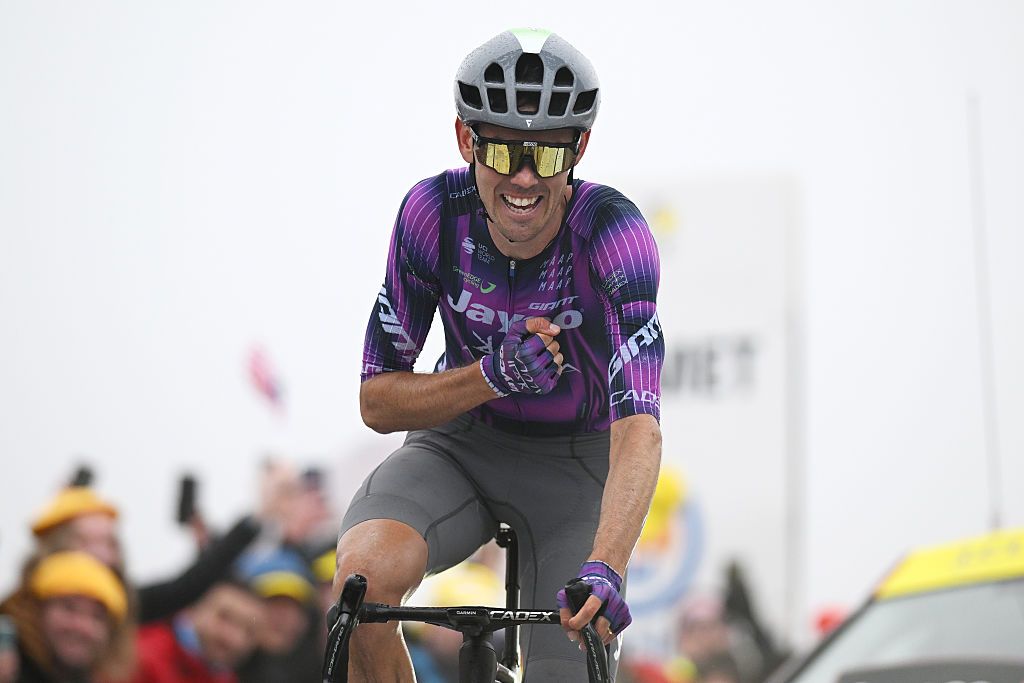 COURCHEVEL - COL DE LA LOZE, FRANCE - JULY 24: Ben O&amp;apos;Connor of Australia and Team Jayco AlUla celebrates at finish line as stage winner during the 112th Tour de France 2025, Stage 18 a 171.5km stage from Vif to Courchevel - Col de la Loze 2298m / #UCIWT / on July 24, 2025 in Courchevel - Col de la Loze, France. (Photo by Dario Belingheri/Getty Images)