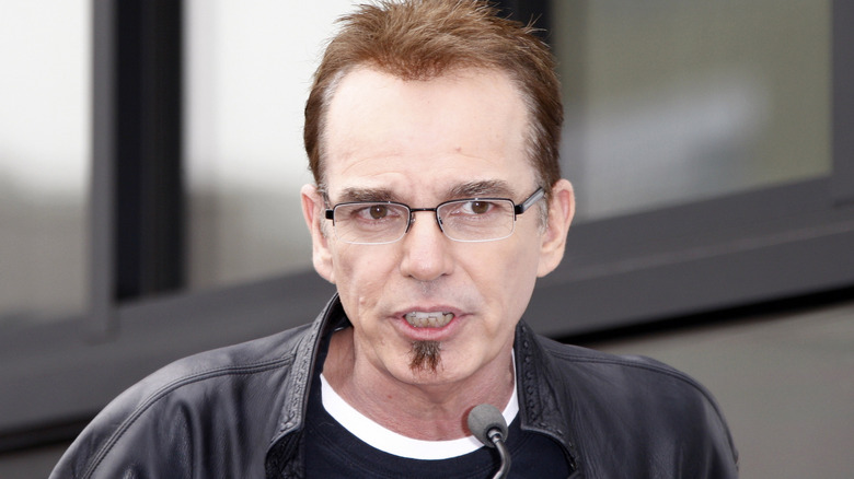 Billy Bob Thornton speaking into a microphone