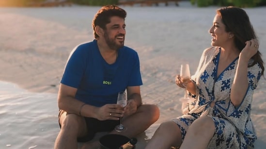 Tisca Chopra is married to Sanjay Chopra, who is a former pilot.