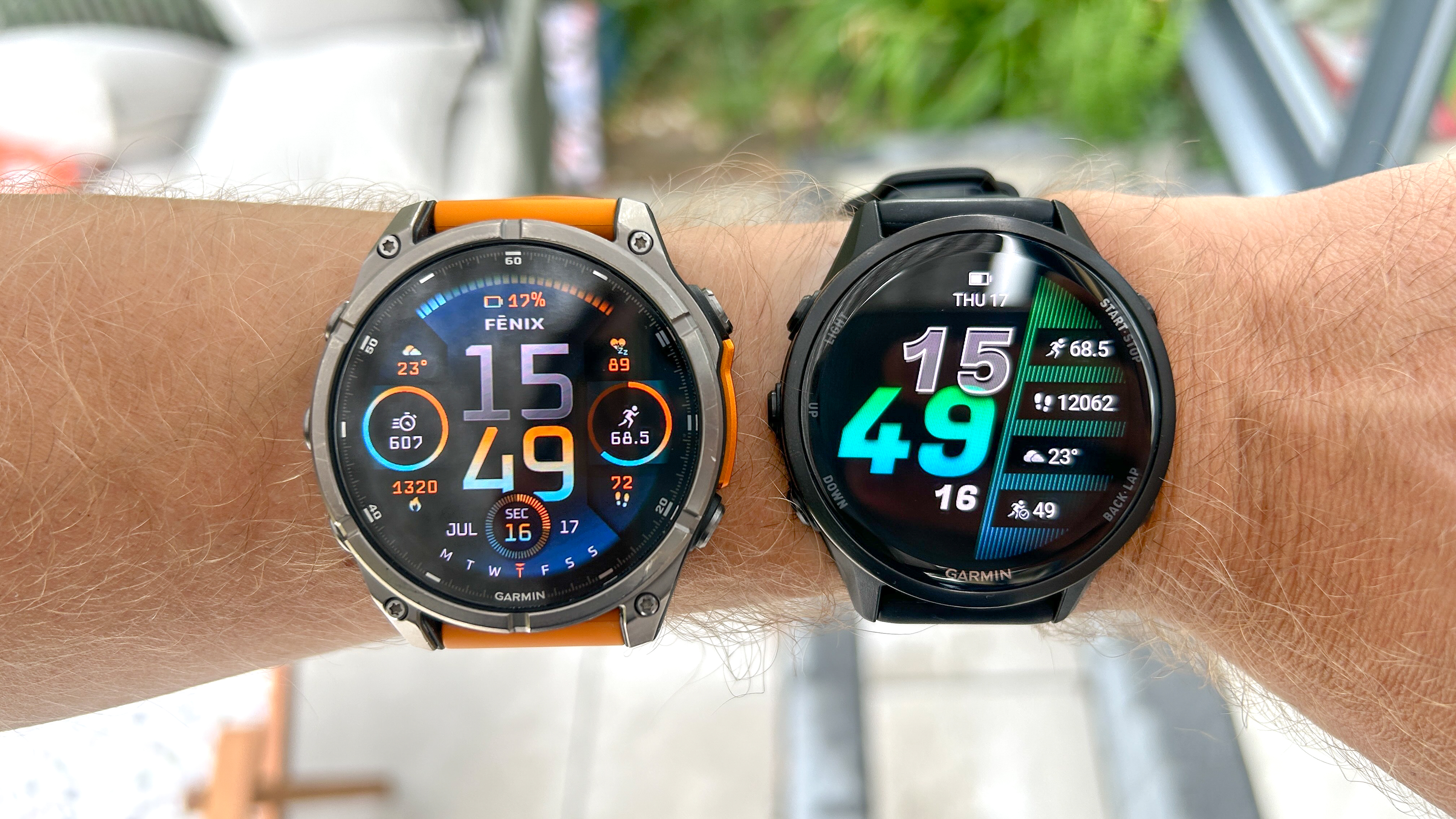 Garmin Fenix 8 vs Garmin Forerunner 970