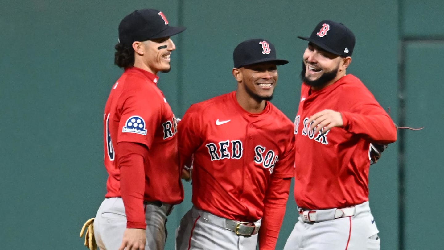 Boston Red Sox left fielder Jarren Duran (16) and center fielder Ceddanne Rafaela (3) and right fielder Wilyer Abreu