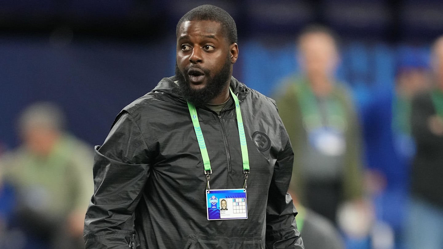 Cowboys Interview Assistant Linked to Former NFL Defensive Player of the Year