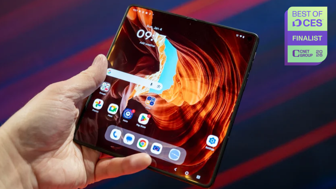 Motorola Brings a Stylus to the Foldable Phone Fight With the Razr Fold