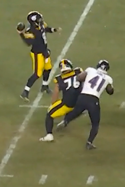 Steelers Clinch N.F.L. Playoffs Behind Aaron Rodgers’s Late Rally