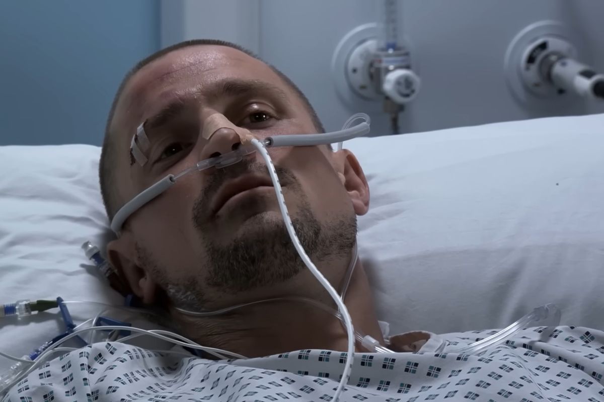 Jonathan Howard as Carl Webster 