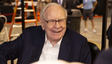 Warren Buffett's advice for building wealth