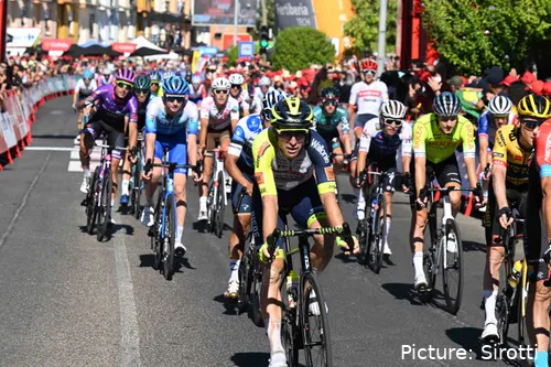 Jan Bakelants riding in the peloton