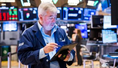 These are the most overbought and oversold stocks in the S&P 500 as 2026 begins