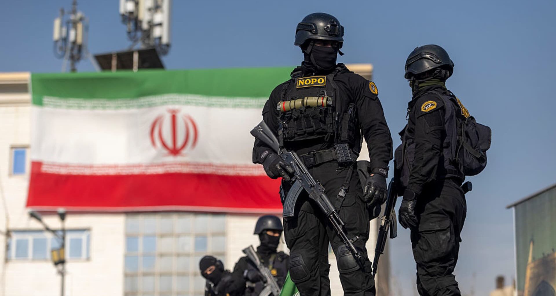 Iran briefly closes airspace as U.S. tensions rise, flights rerouted across region